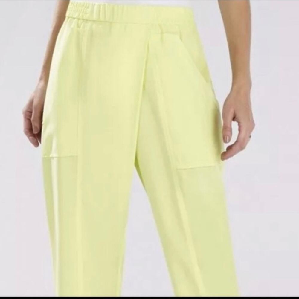 BCBG Max Azria Jarred Pull On Citron Comfy Business Casual Ankle Pants S NWOT